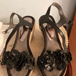 BareTraps Black Floral Espadrilles